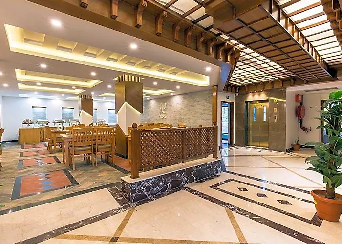 Landmark 4*